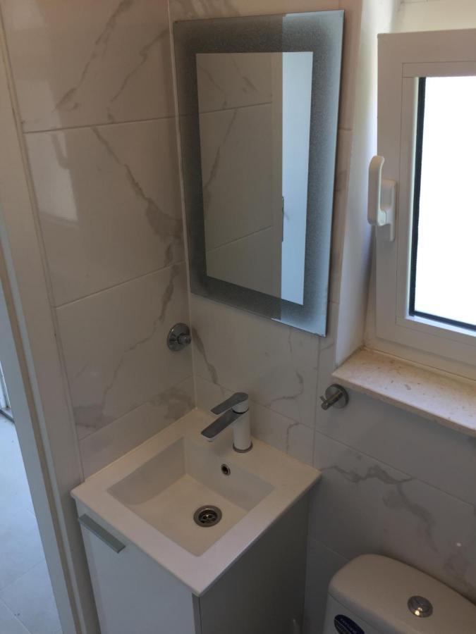 Apartment Remi, Penthouse With Balcony, Free Parking Marina Extérieur photo