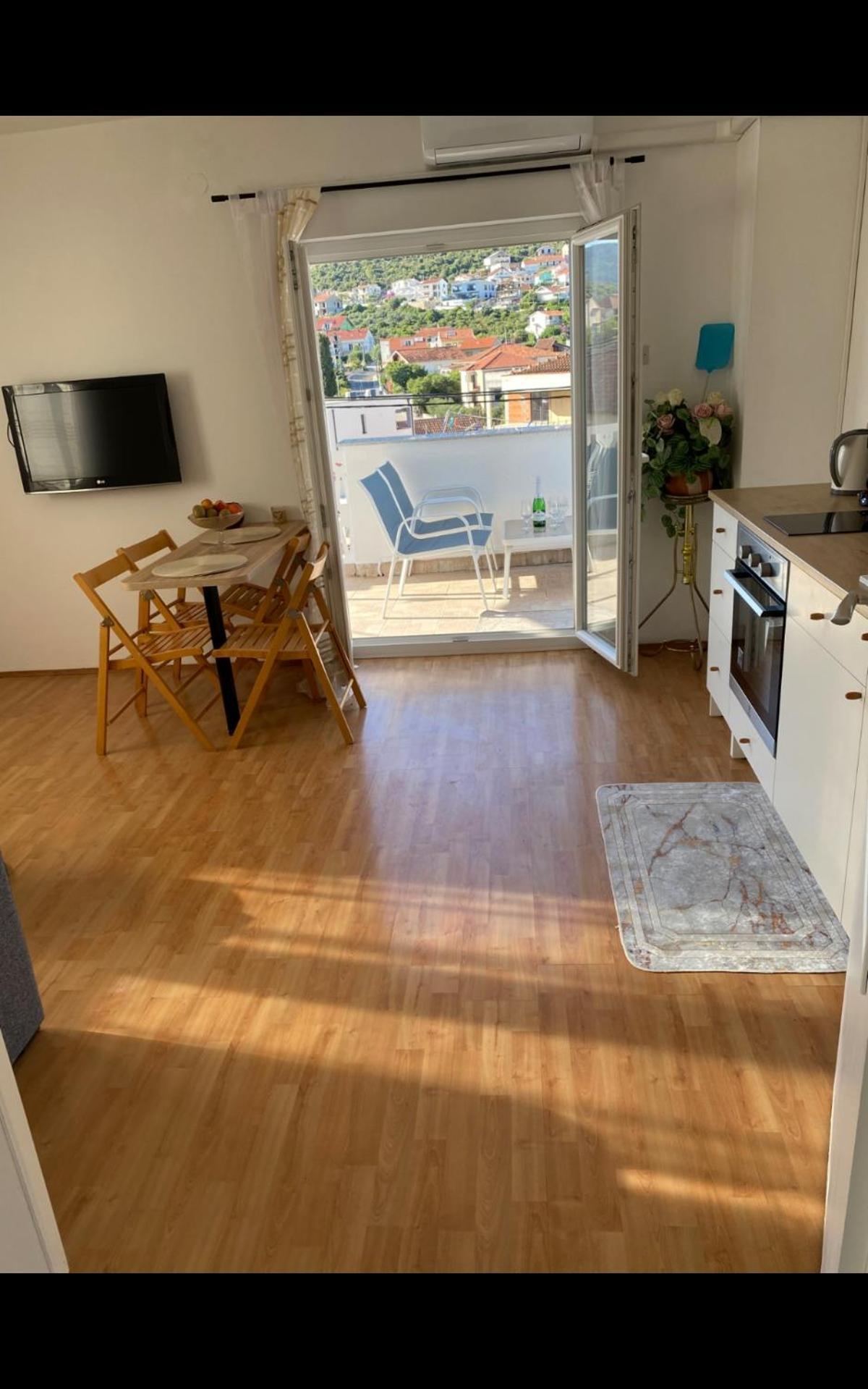 Apartment Remi, Penthouse With Balcony, Free Parking Marina Extérieur photo